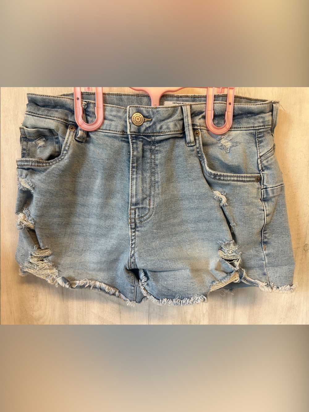 REFUGE DENIM RIO Light Wash Distressed Denim Shorts - Light Blue
